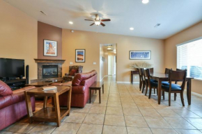 NEW LISTING CW443 - Great downtown location with a private hot tub - sleeps 9 comfortably